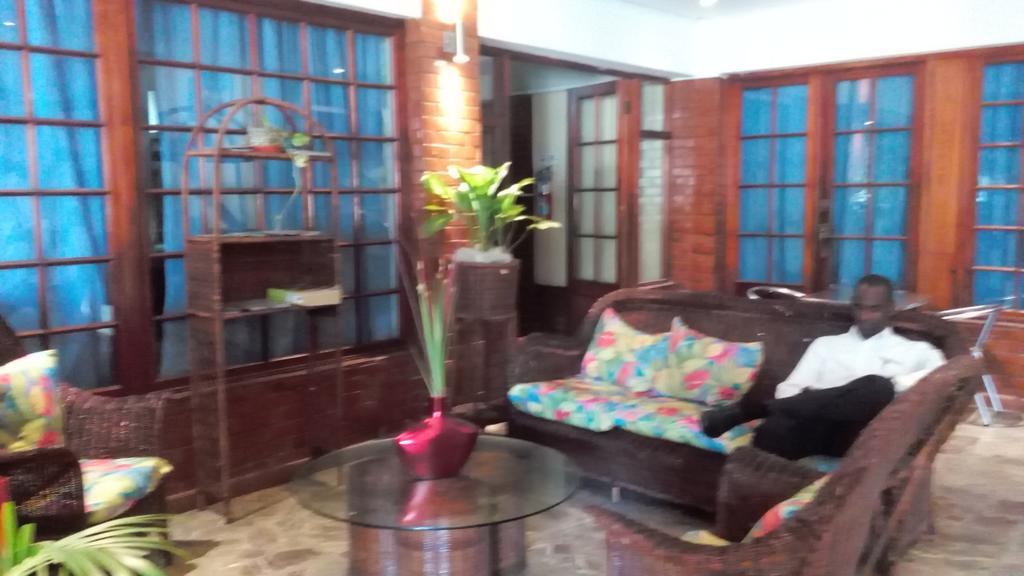 Village Hotel 奥乔里奥斯 外观 照片