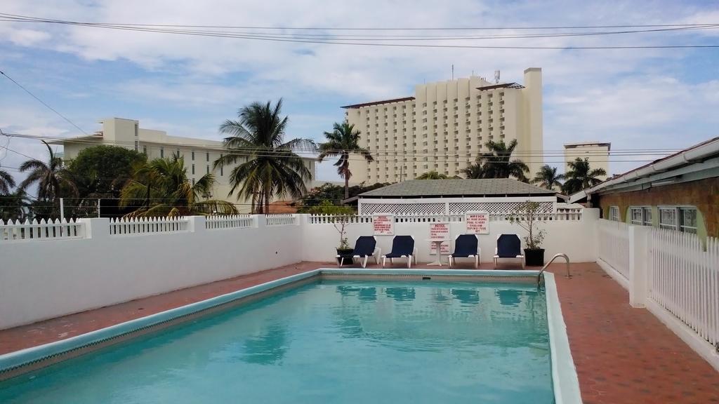 Village Hotel 奥乔里奥斯 外观 照片