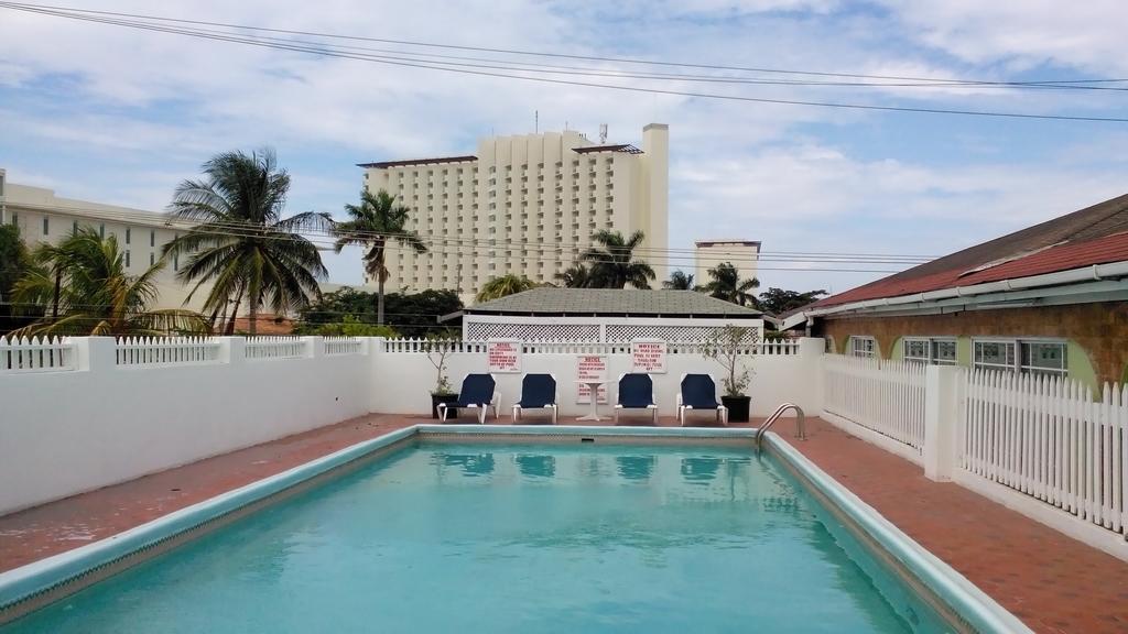 Village Hotel 奥乔里奥斯 外观 照片